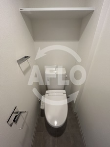 トイレ　コンフォリア・リヴ谷町九丁目ソルテラス　トイレ