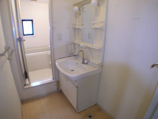 洗面設備　※別号室参照写真