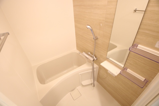 バス・シャワールーム　※別室の参考写真の為、現況優先です。