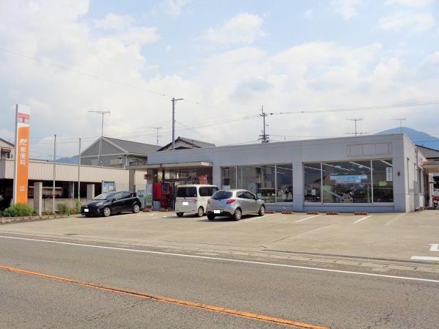 郵便局　小松郵便局（郵便局）まで677m