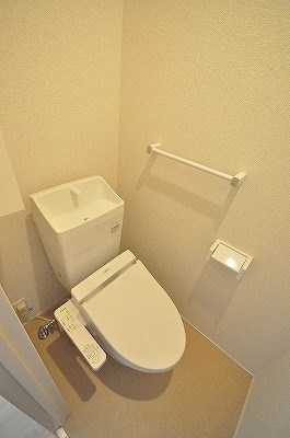 トイレ　温水洗浄便座付き