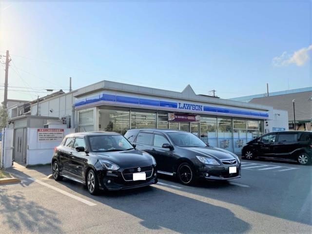 コンビニ　ローソン港区役所駅前店（コンビニ）まで376m