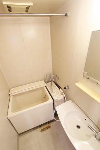 バス・シャワールーム　お風呂です