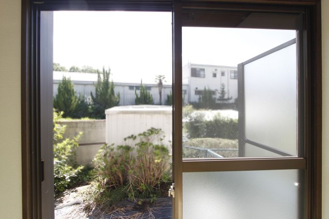 眺望　西側和室からの眺望です