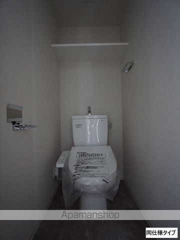 地下鉄鶴舞線 丸の内駅 徒歩8分 15階建 築2年のトイレ写真