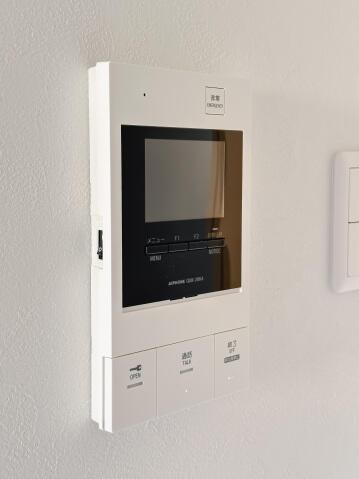 セキュリティ　TVモニター付きインターホン?