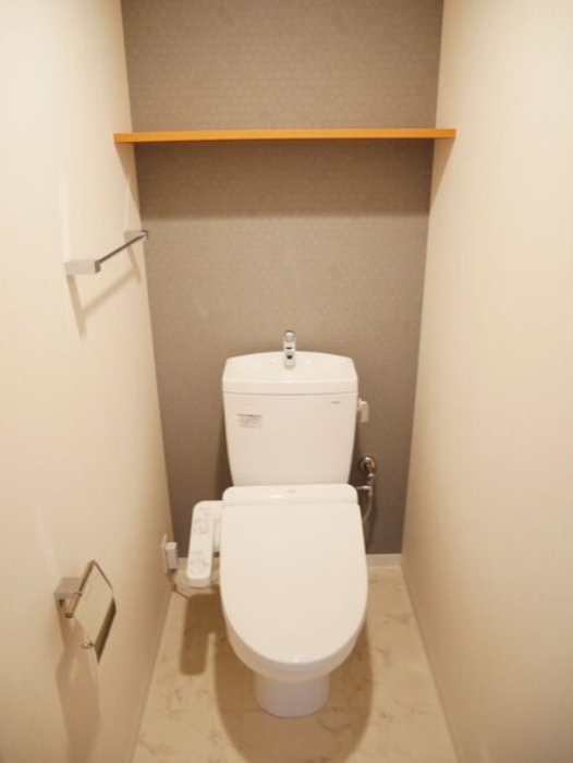 トイレ　同ハウスメーカー施工の類似物件参考写真です