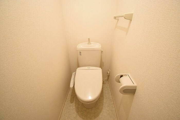 トイレ　温水洗浄暖房便座