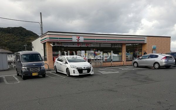 コンビニ　セブンイレブン　小倉志井店（コンビニ）まで1353m