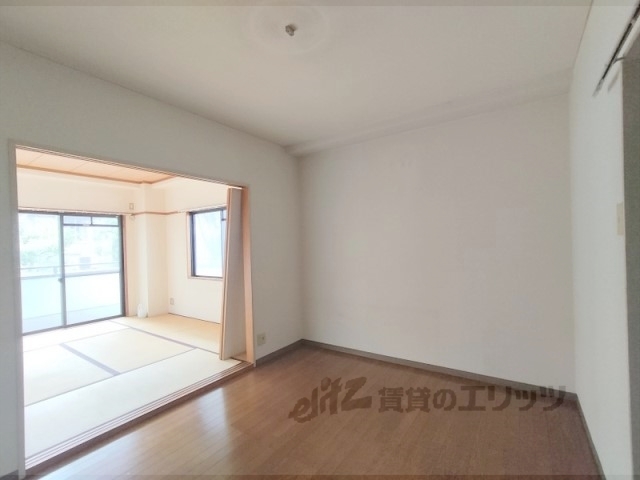 居室・リビング　洋室