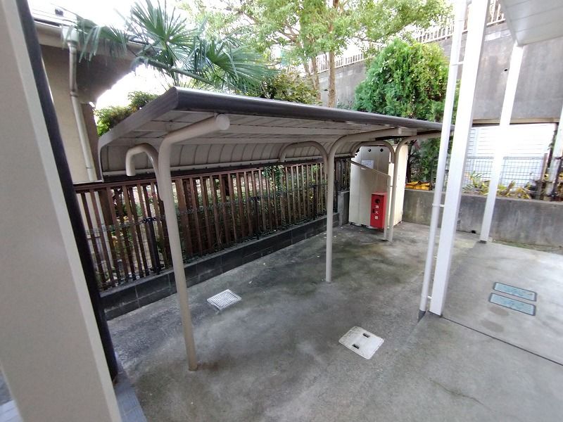 その他　駐輪場　原付＆自転車のみ駐輪可能