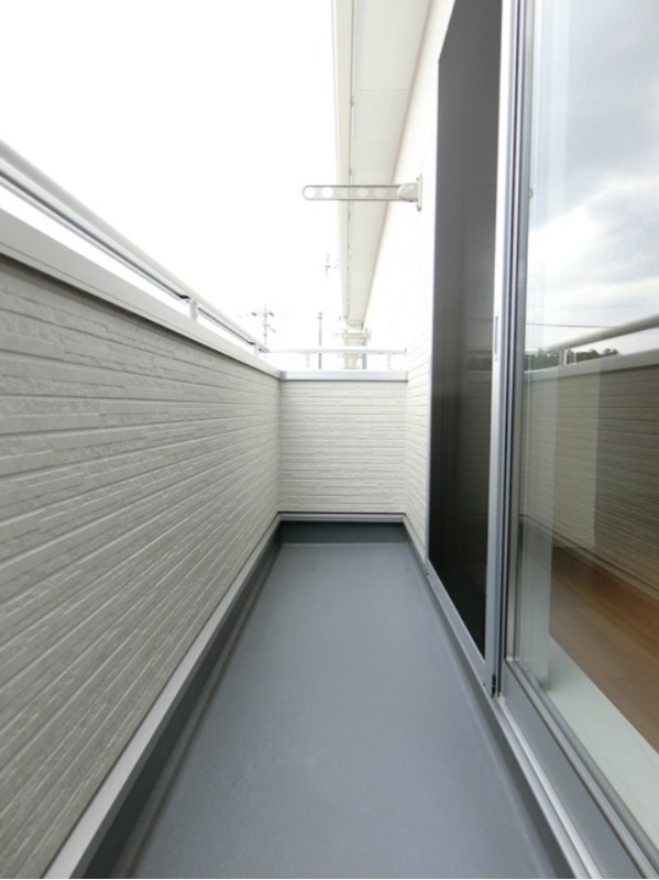 バルコニー　図面と現状に相違がある場合には現状を優先