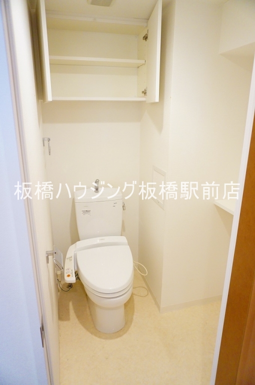 トイレ　ウォシュレット完備