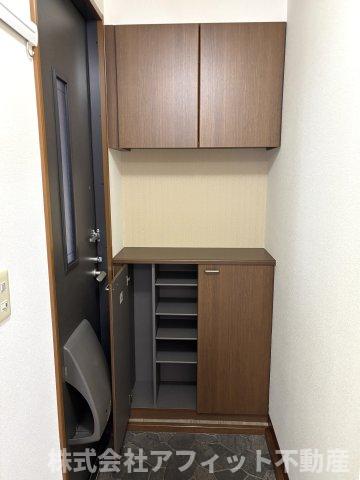 玄関　シューズボックス