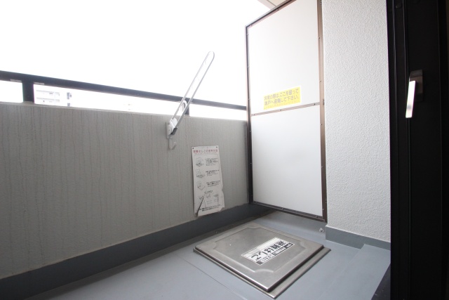 バルコニー　※別室の参考写真の為、現況優先です。