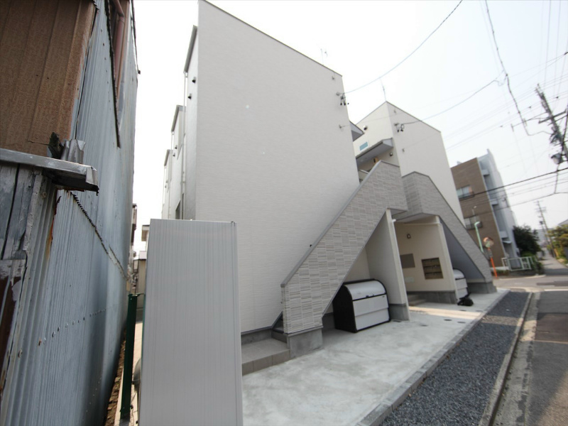 建物外観　外観　デザイナーズ　光インターネット無料