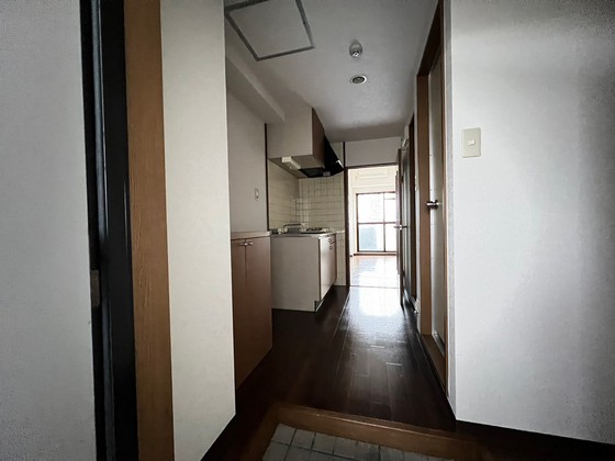 玄関　※別の部屋の写真です