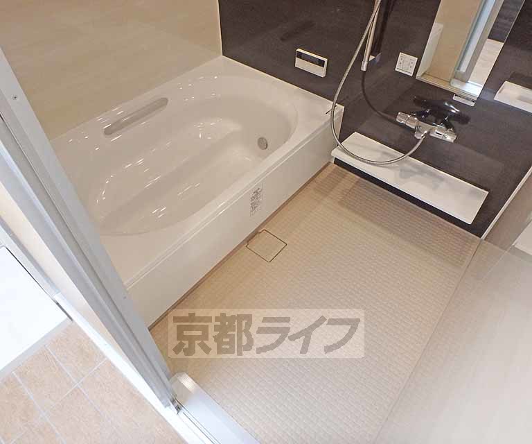 バス・シャワールーム　きれいなお風呂です。