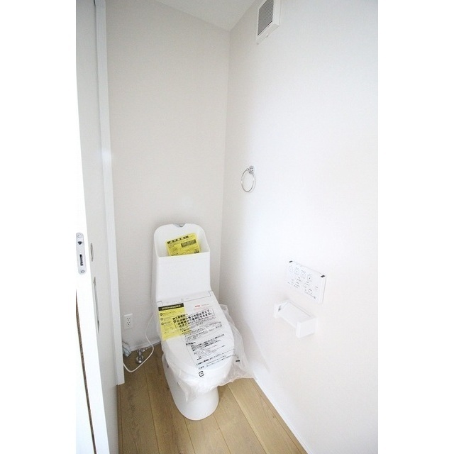 トイレ　※完成前の写真となります。