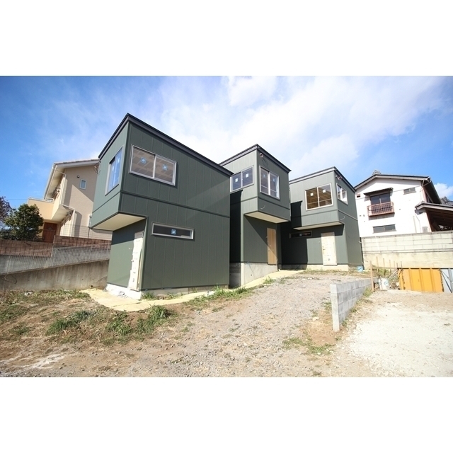 建物外観　建築中