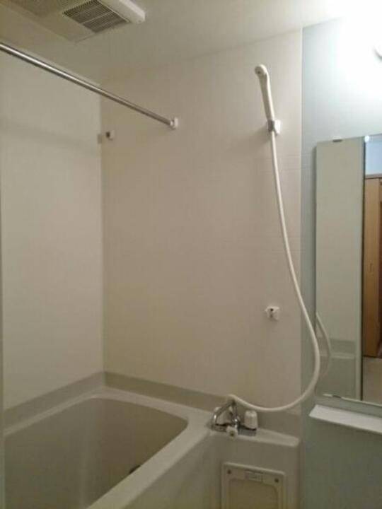 バス・シャワールーム　浴室