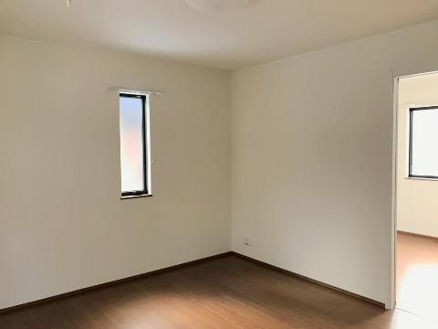 居室・リビング　室内