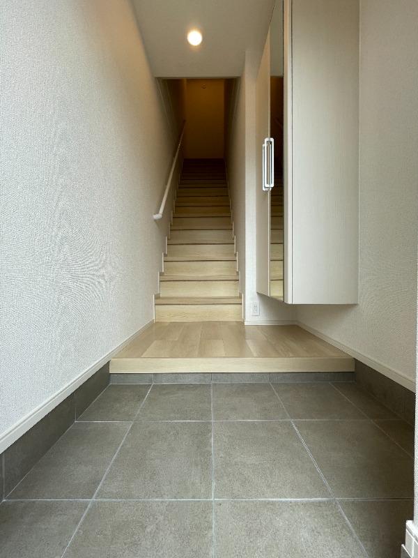 玄関　同仕様です