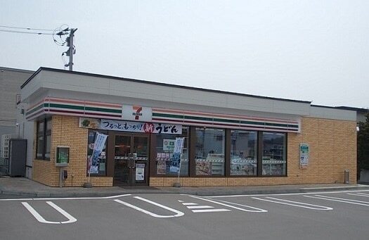 その他　セブンイレブン神居４条店（その他）まで400m