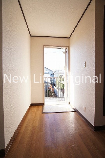 玄関　お好きな収納をお持込みいただけます。