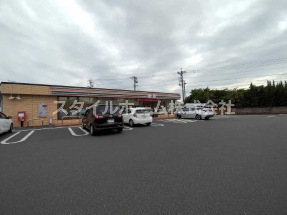 コンビニ　セブン-イレブン 豊橋みゆき店（コンビニ）まで703m