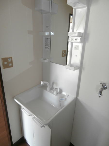 洗面設備　同仕様