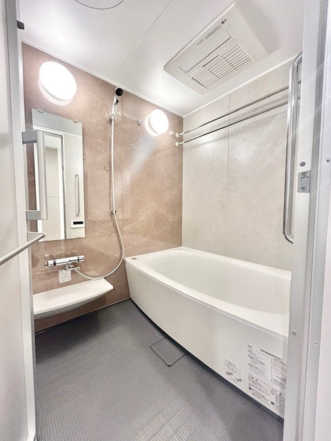 バス・シャワールーム　バス