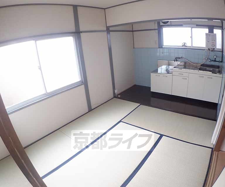 居室・リビング　和室のお部屋になります。