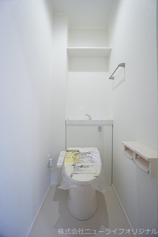 トイレ　温水洗浄便座付きで快適です☆