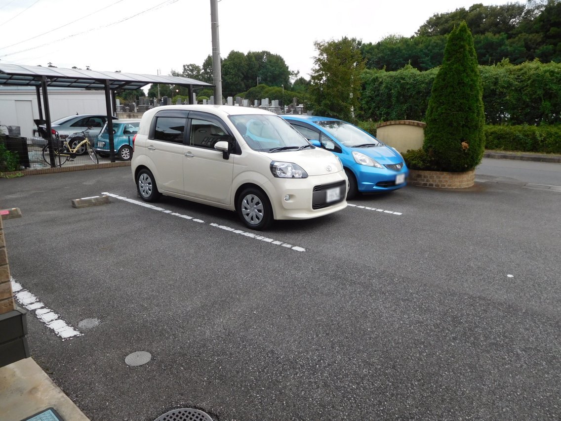 駐車場　敷地内駐車スペース