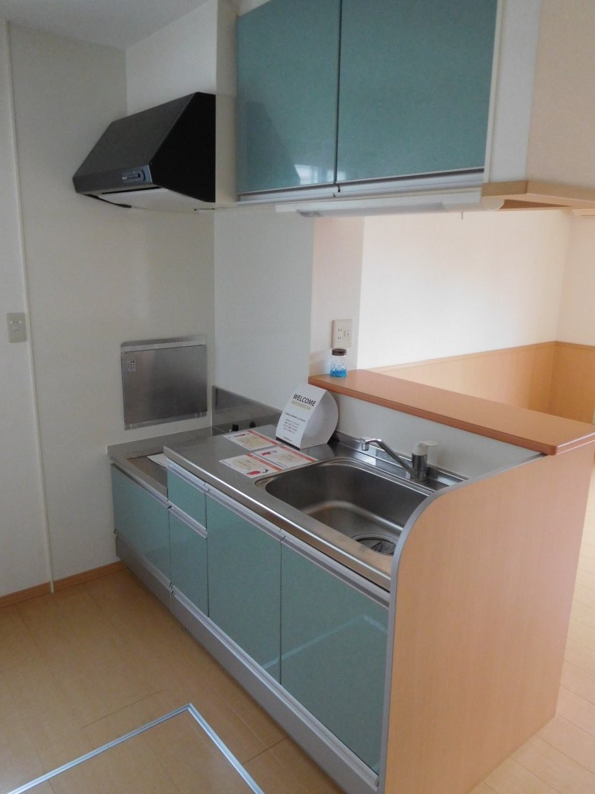 キッチン　収納たっぷりのキッチン　対面キッチン