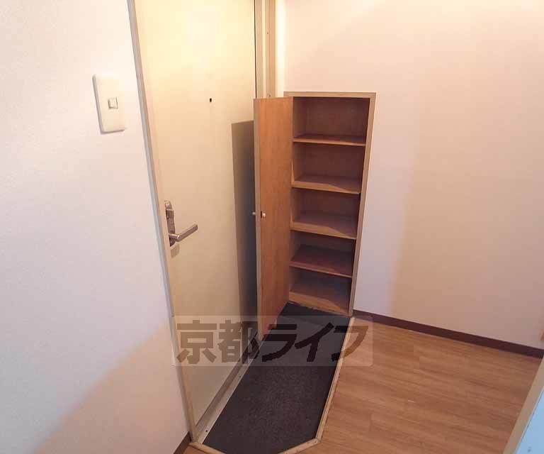 玄関　プチシューズＢＯＸ付です。