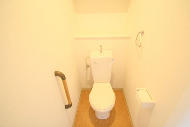 トイレ　※同施工会社のイメージ写真※