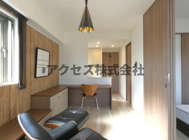 居室・リビング　※同建物別室、参考写真