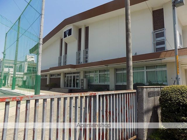 中学校　西春中学校（中学校）まで376m