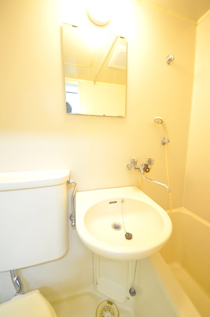 洗面設備　～歯磨きでもしょう～