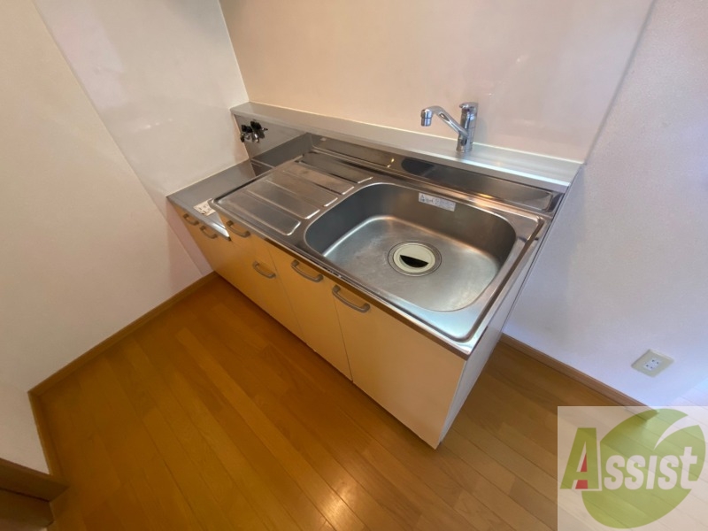 キッチン　ガスキッチンです。２口コンロが設置できます。