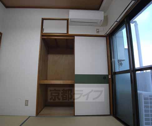 収納　大きい収納にも天袋付き。