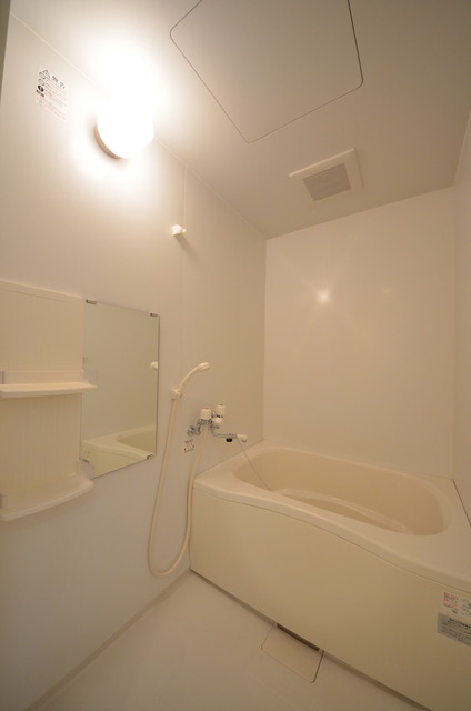 バス・シャワールーム　★ゆったりとしたバスルームで癒しのひと時を…★