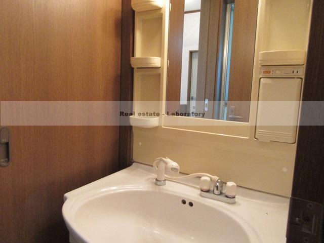 洗面設備　※参考として他のお部屋の写真