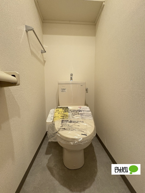 トイレ　１０２