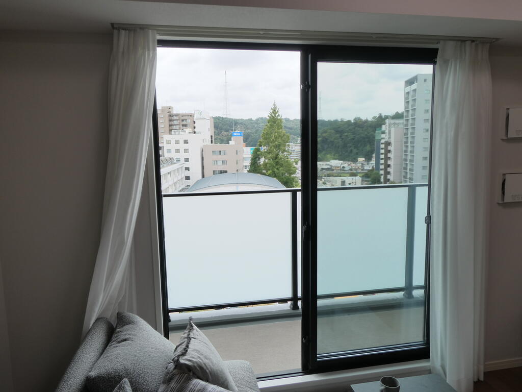 バルコニー　家電家具は付きません。配置イメージになります。