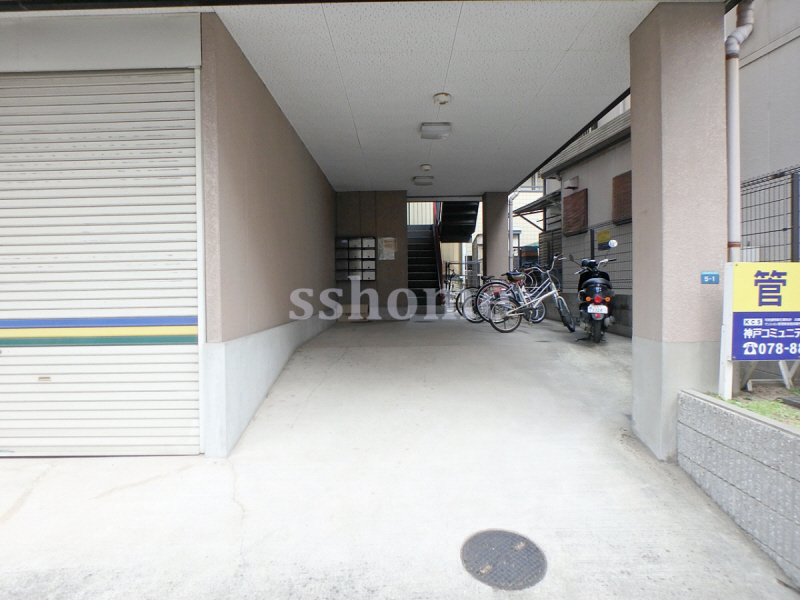 エントランス　建物入口☆