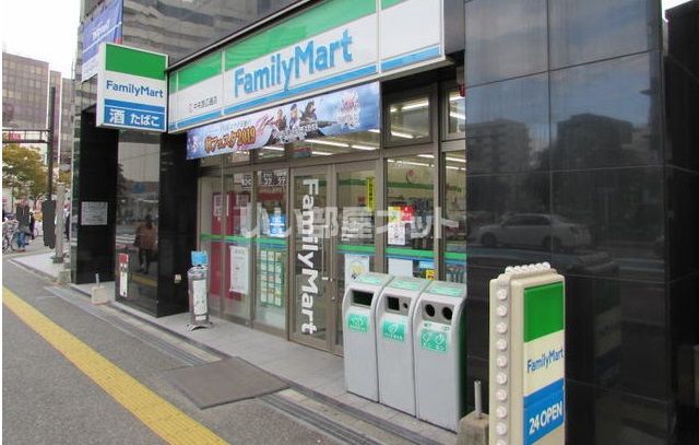 コンビニ　ファミリーマート中央渡辺通店（コンビニ）まで1107m
