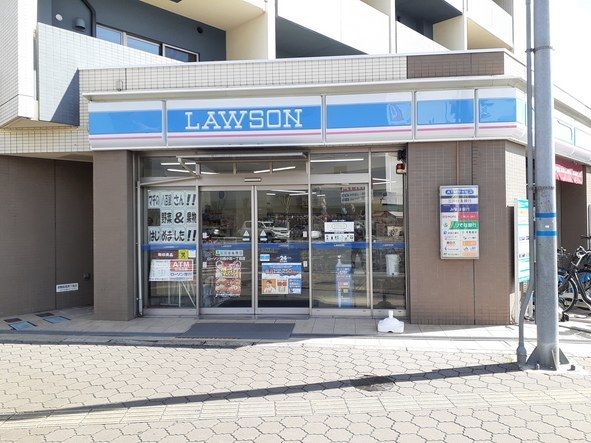 コンビニ　ローソン 川西小花一丁目店（コンビニ）まで850m